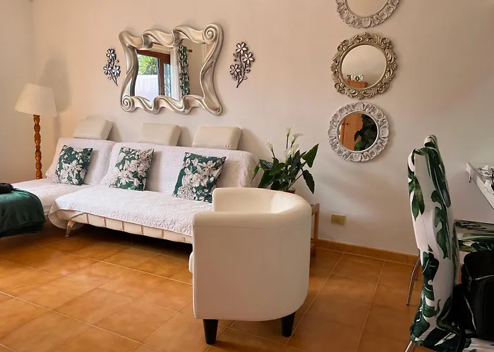 La Casita De La Piscina 아데제